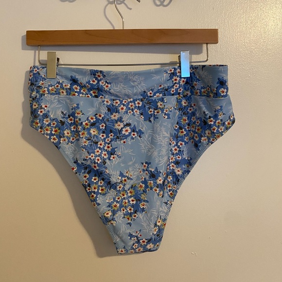 2 PIECE- Light Blue Floral High Waisted Bikini Set - Picture 5 of 5